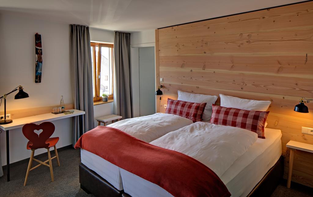 Landhotel Gasthaus Zum Pflug Zell am Harmersbach Exteriér fotografie